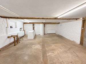 Room 2- click for photo gallery
